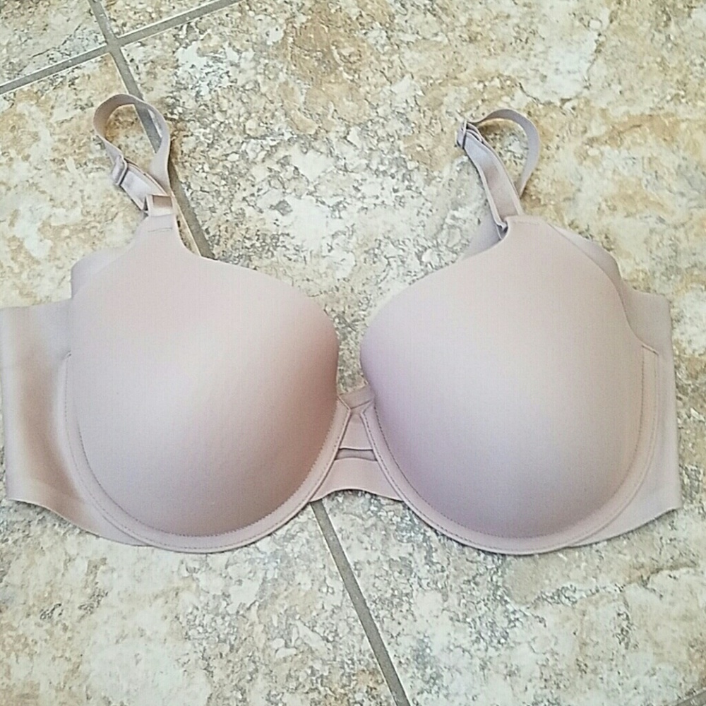 Warners smooth nude no underarm bulge 38C bra